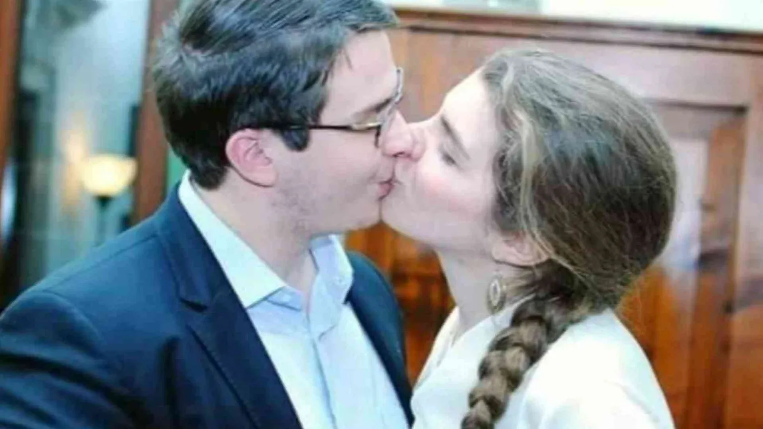 Francesca e Alberto, un bacio per la "vita nascente"