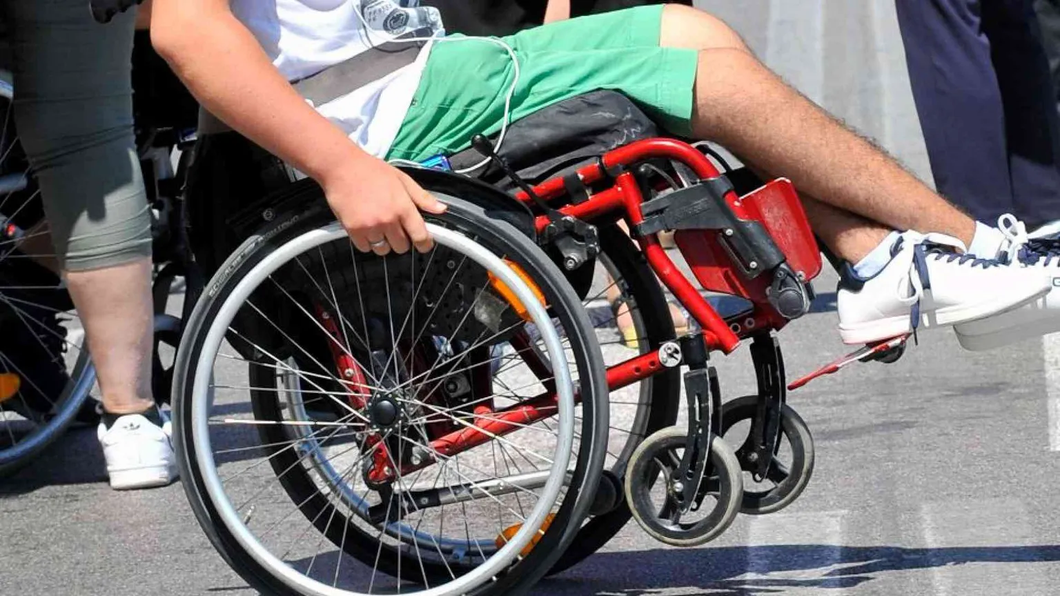 Bus non attrezzato per le persone disabili, la classe rinuncia alla gita