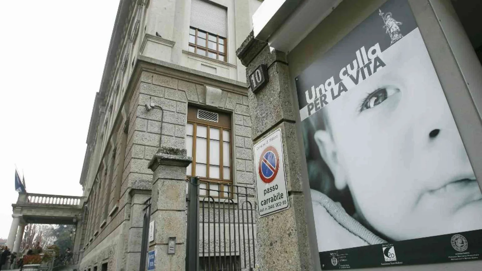 Il Tribunale cerca famiglia per Enea. «Se la mamma ci ripensa, la aiuteremo»