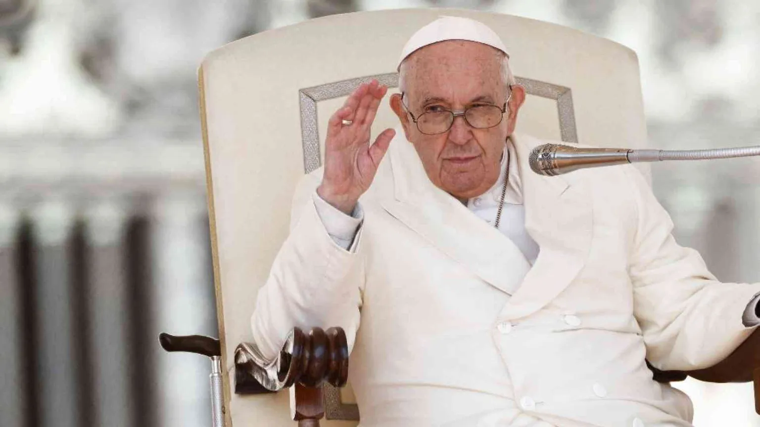 Papa Francesco: non si deve mai uccidere in nome di Dio