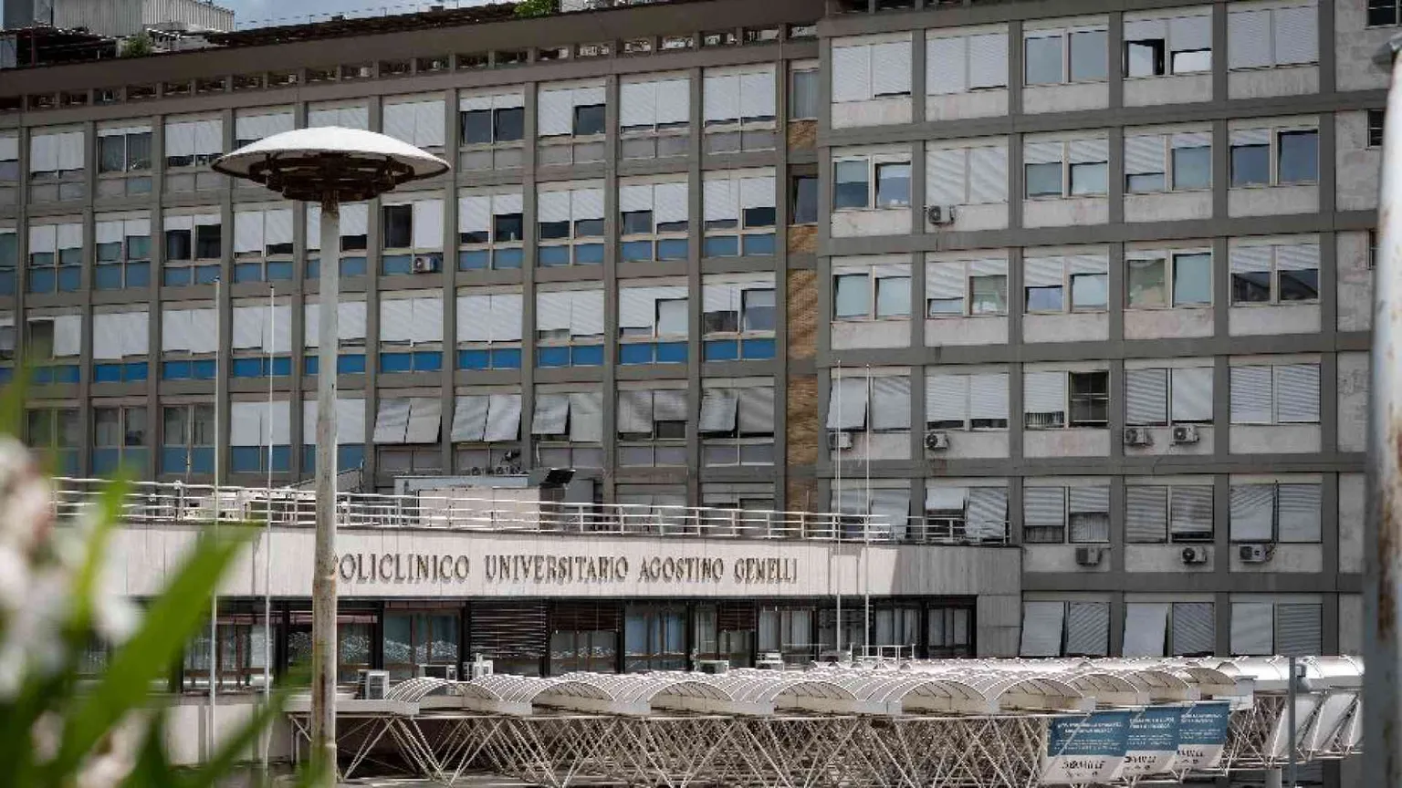 Controlli regolari, continua la fisioterapia