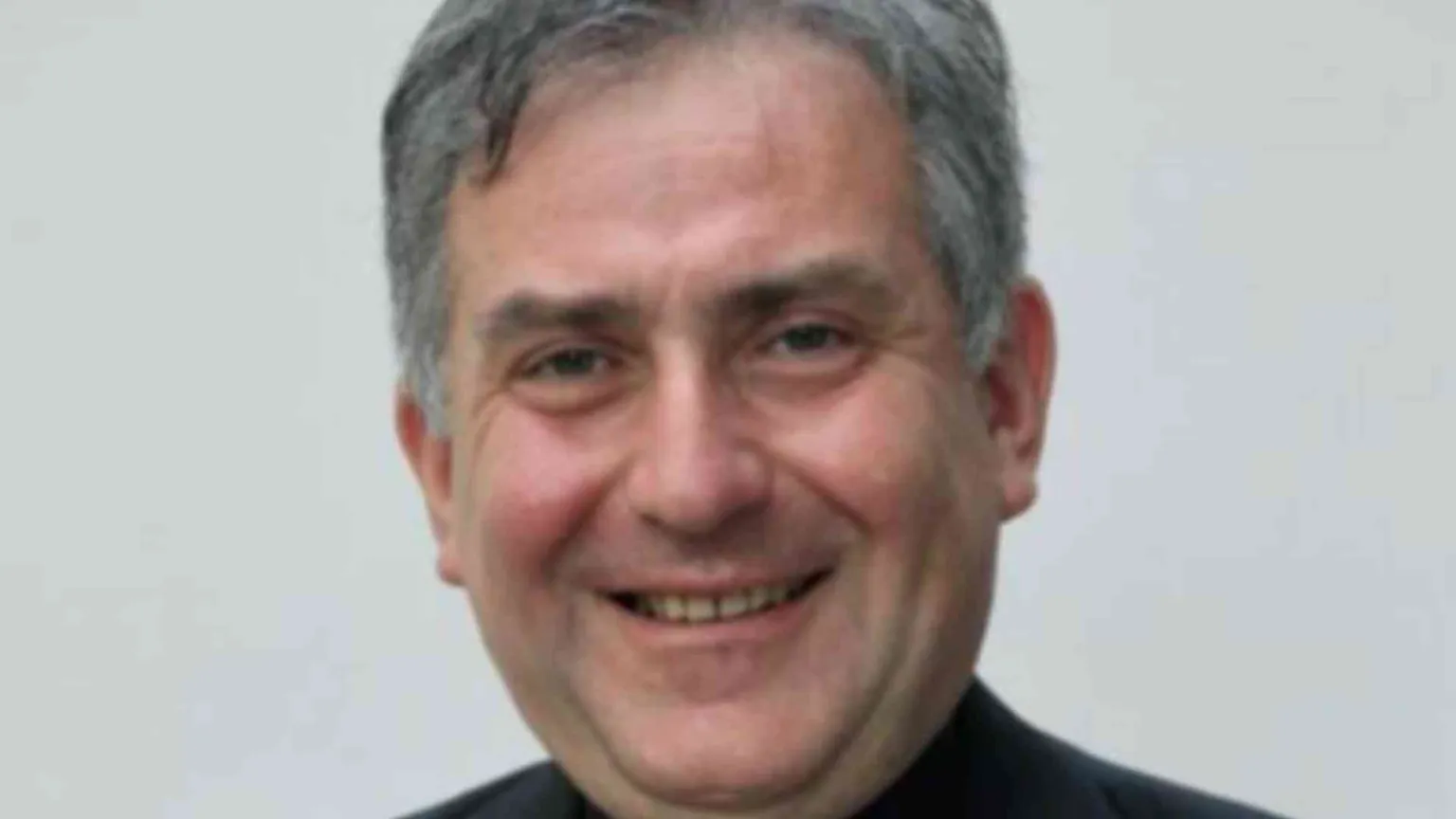 Carlo Villano nuovo vescovo di Pozzuoli e Ischia. Lascia Pascarella