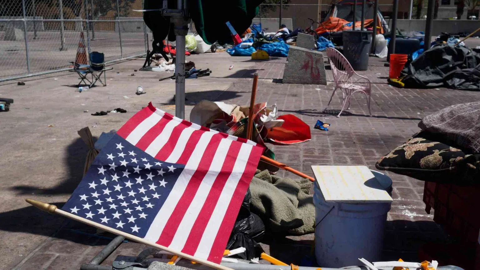 C’era una volta in America: «Così muore il sogno a stelle e strisce»