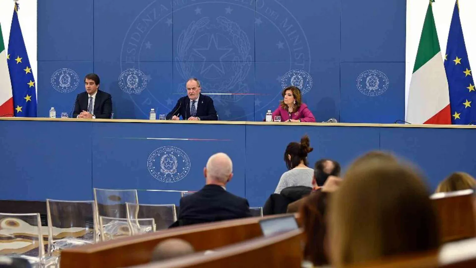 «Controllo concomitante» alla guida del Mes: un po' di chiarezza