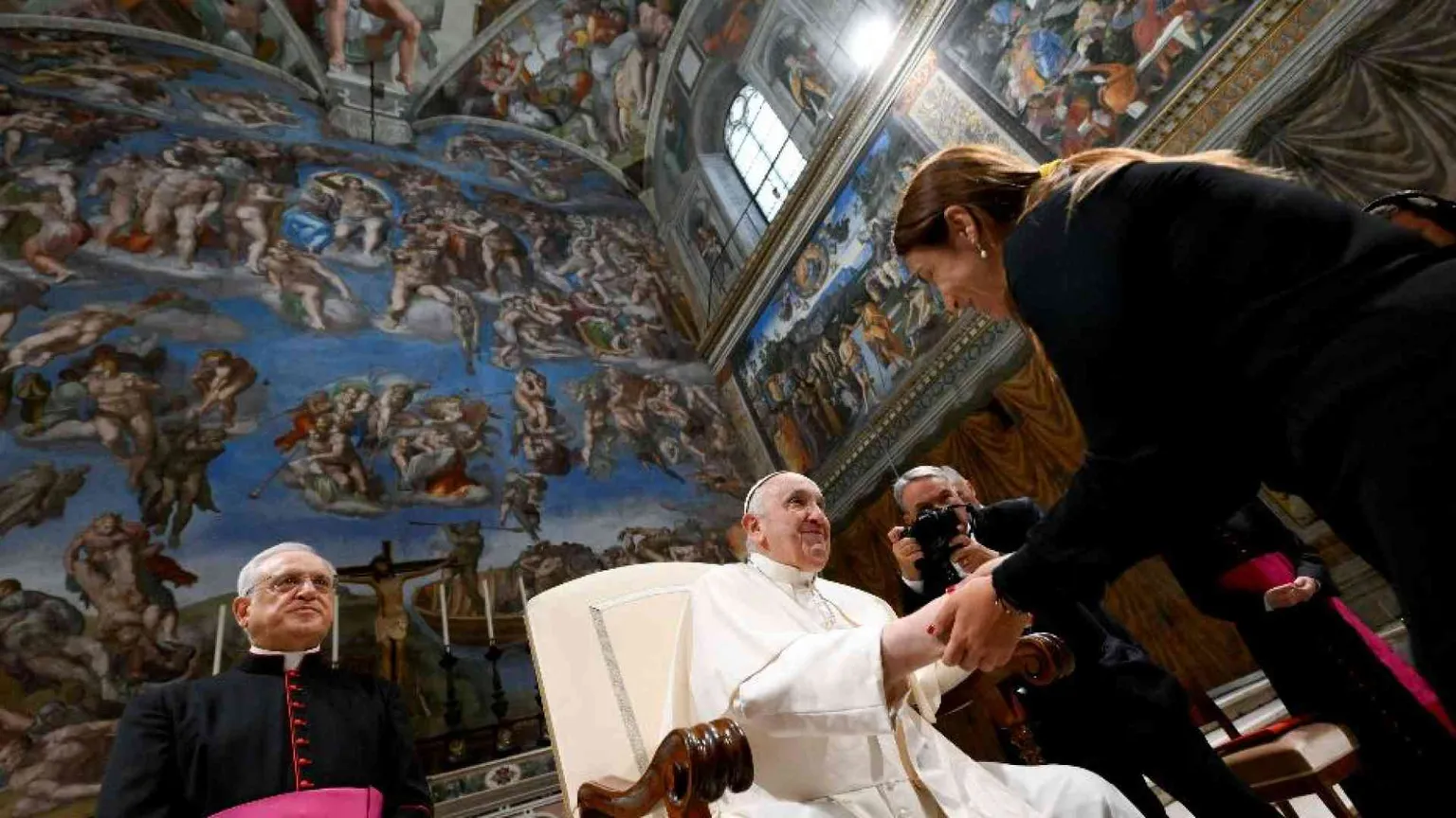 Il Papa: «Anche i poveri hanno bisogno della bellezza»