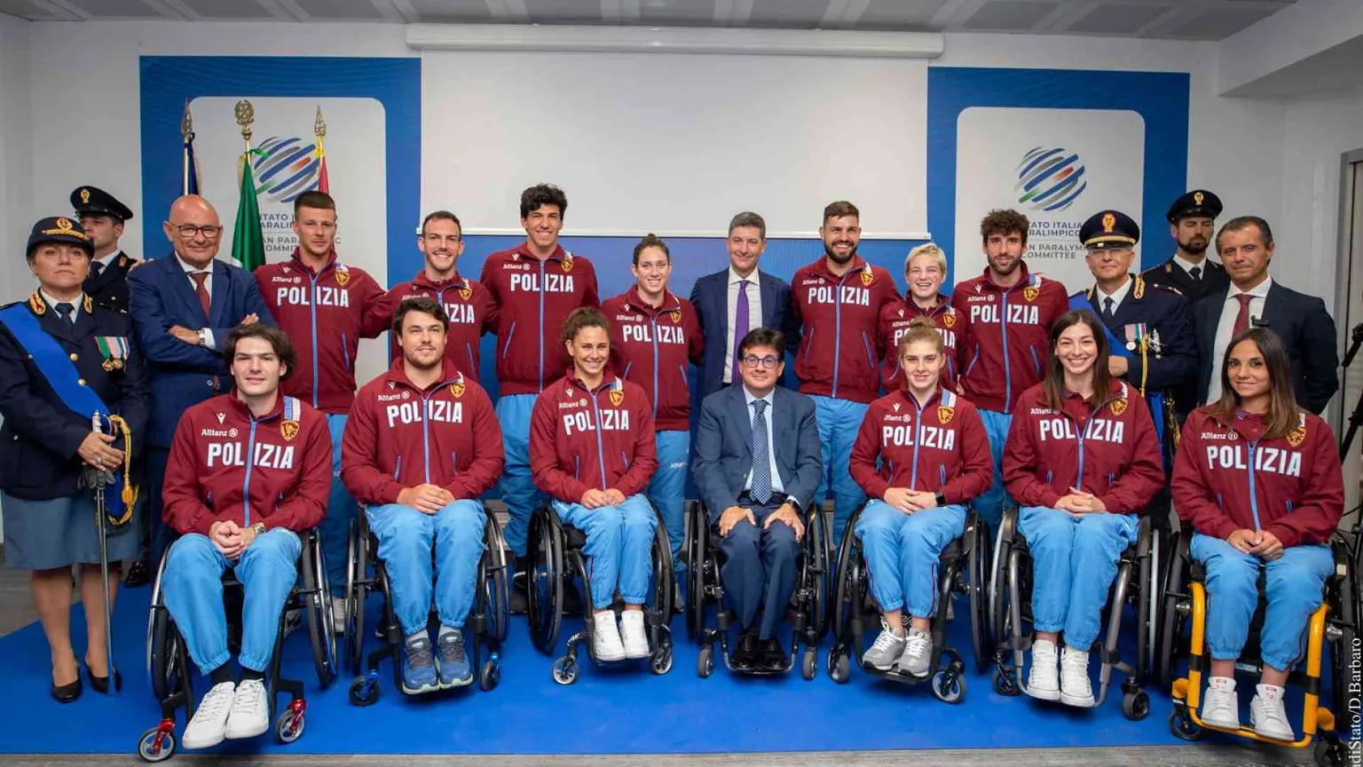 Gli atleti paralimpici entrano in Polizia