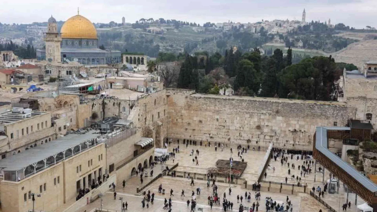 Israele, sputi contro preti e suore. Il presidente Herzog: vergogna