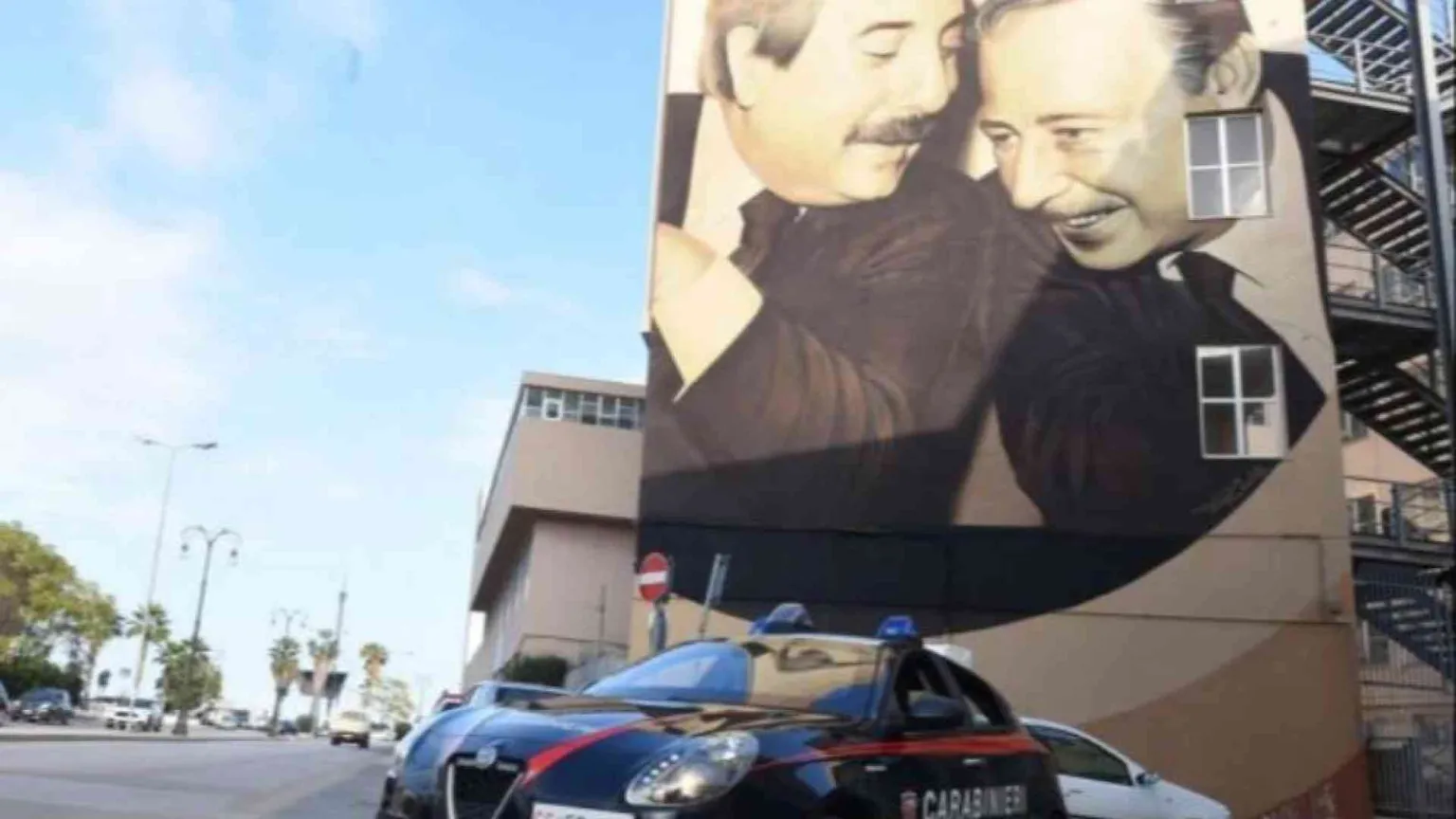 Palermo (divisa) ricorda Borsellino. La premier Meloni si sfila dal corteo
