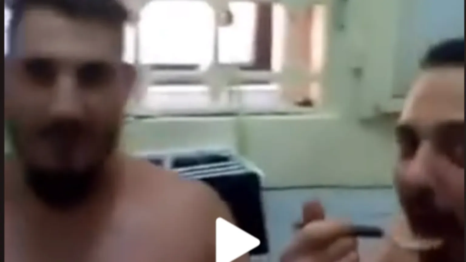 Quei detenuti di Poggioreale e i video sui social: goliardata o avvertimento?