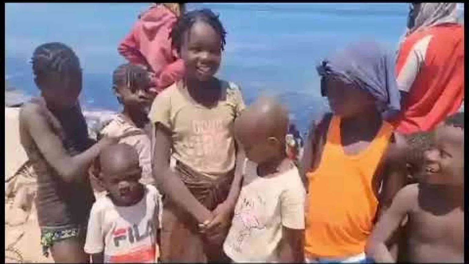 I migranti al confine: fateci tornare in Tunisia (che annuncia una soluzione)