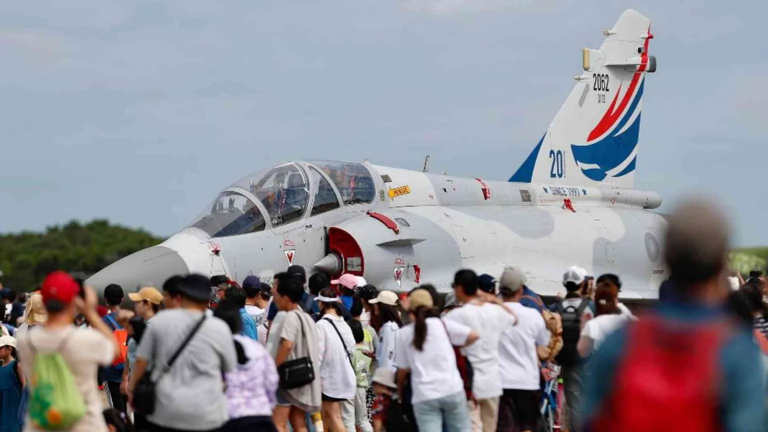 Jet francesi in arrivo in Ucraina, parte la corsa per gli affari del futuro