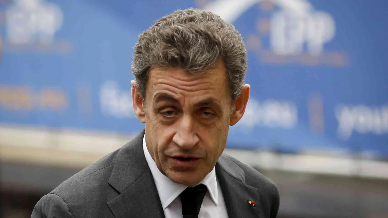 Fi insorge contro il libro di Sarkozy