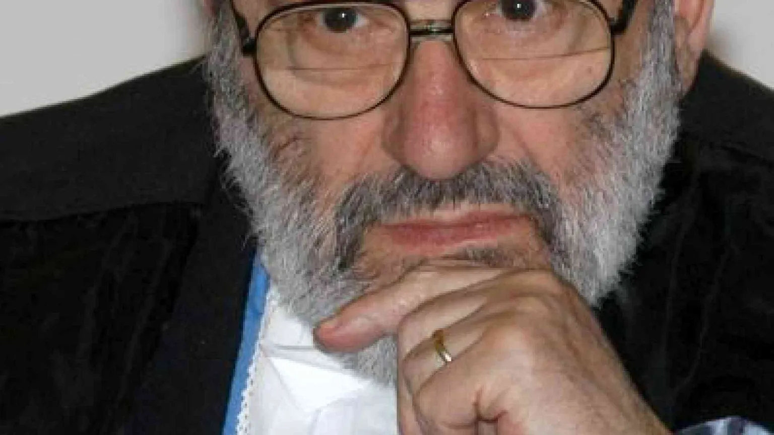 Germania, è giallo su un falso racconto di Eco "Carmen Nova"
