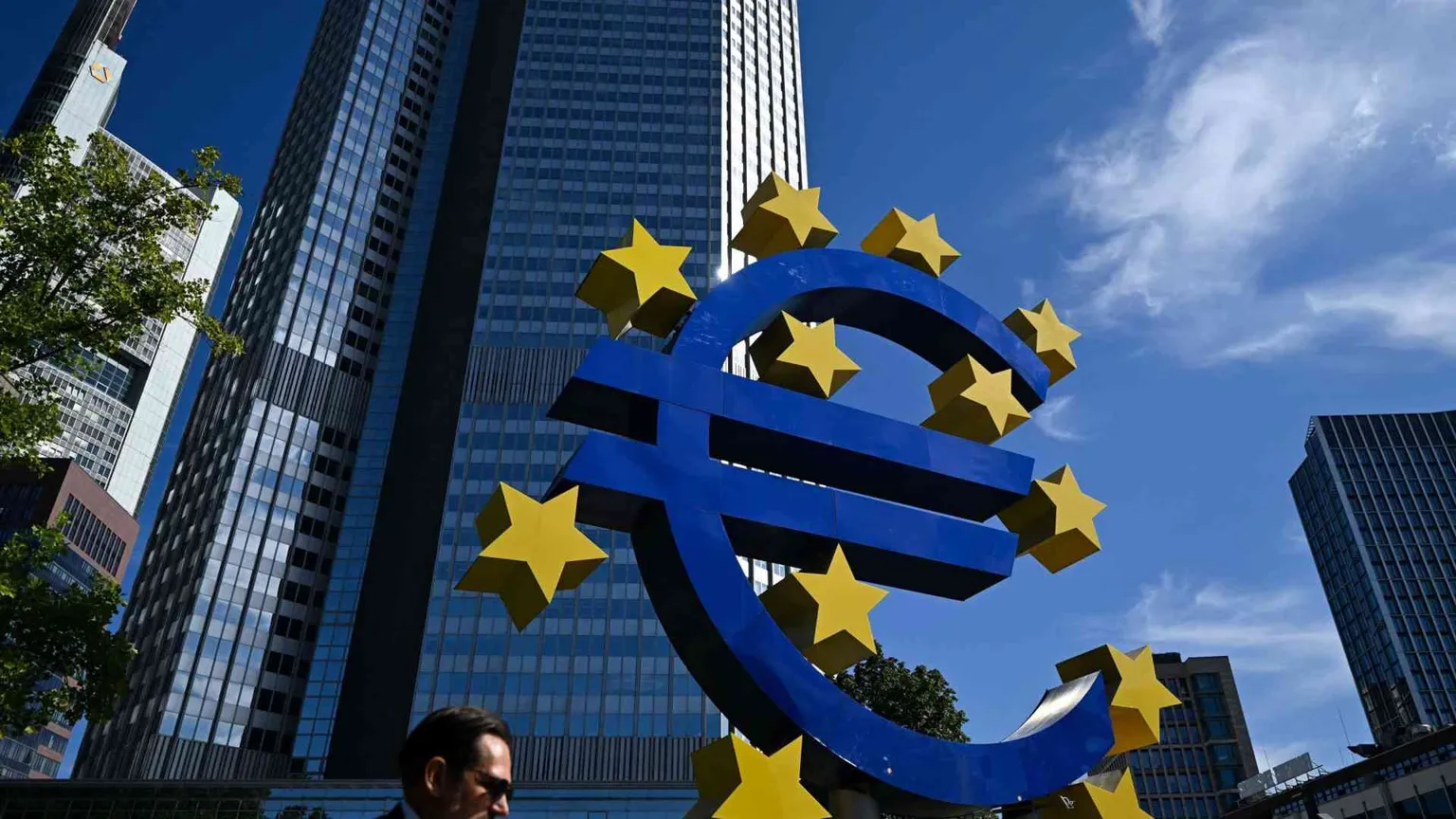 La Bce alza ancora i tassi al 4,5%, ma ora ha raggiunto il "tetto"