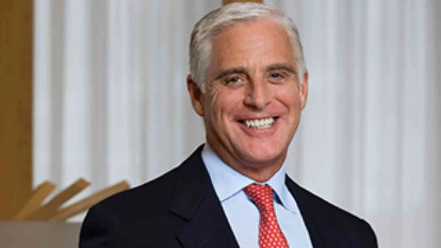 Orcel (Unicredit): «Chi vuole remunerazione sposti i soldi dal conto corrente»