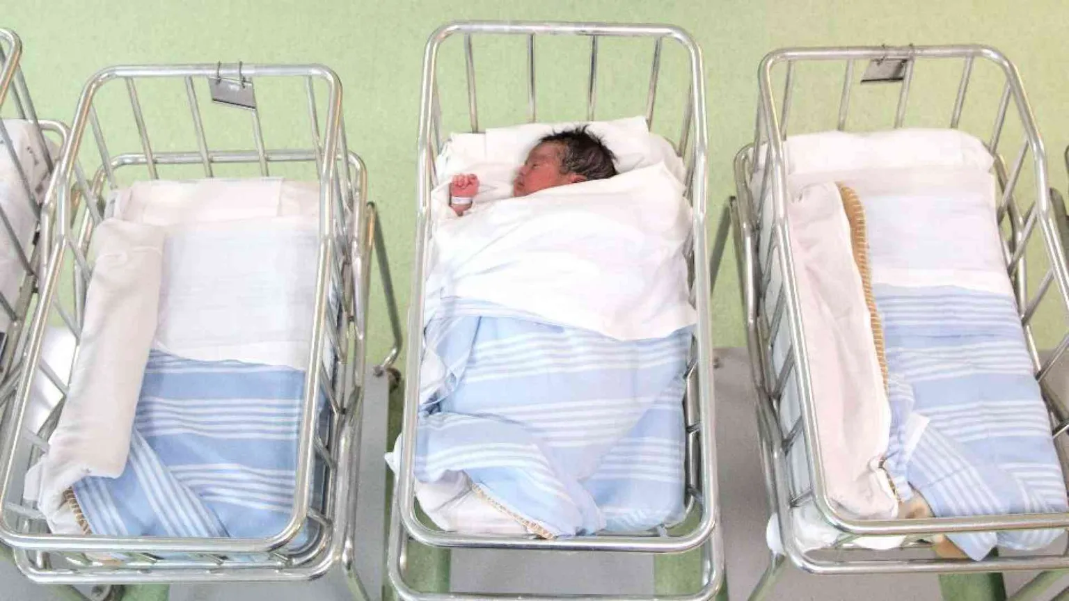 Così la bomba della denatalità sta sconvolgendo l'economia