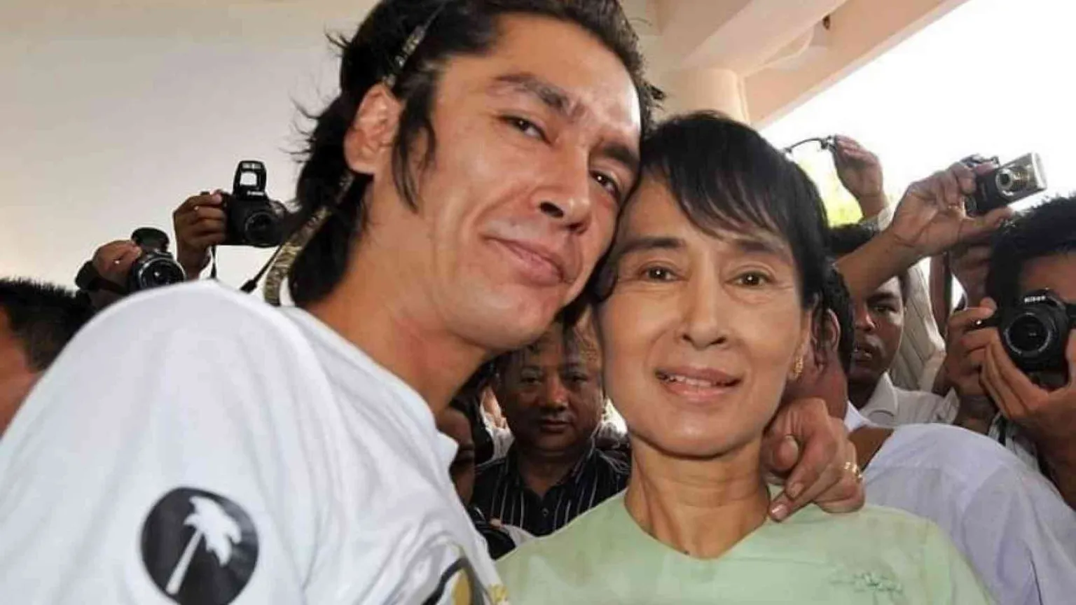 «Io figlio di Suu Kyi lotto per smentire la falsa narrazione su mia madre»