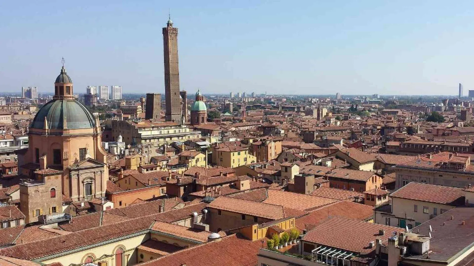 Zuppi: l’accoglienza è da sempre la forza di Bologna