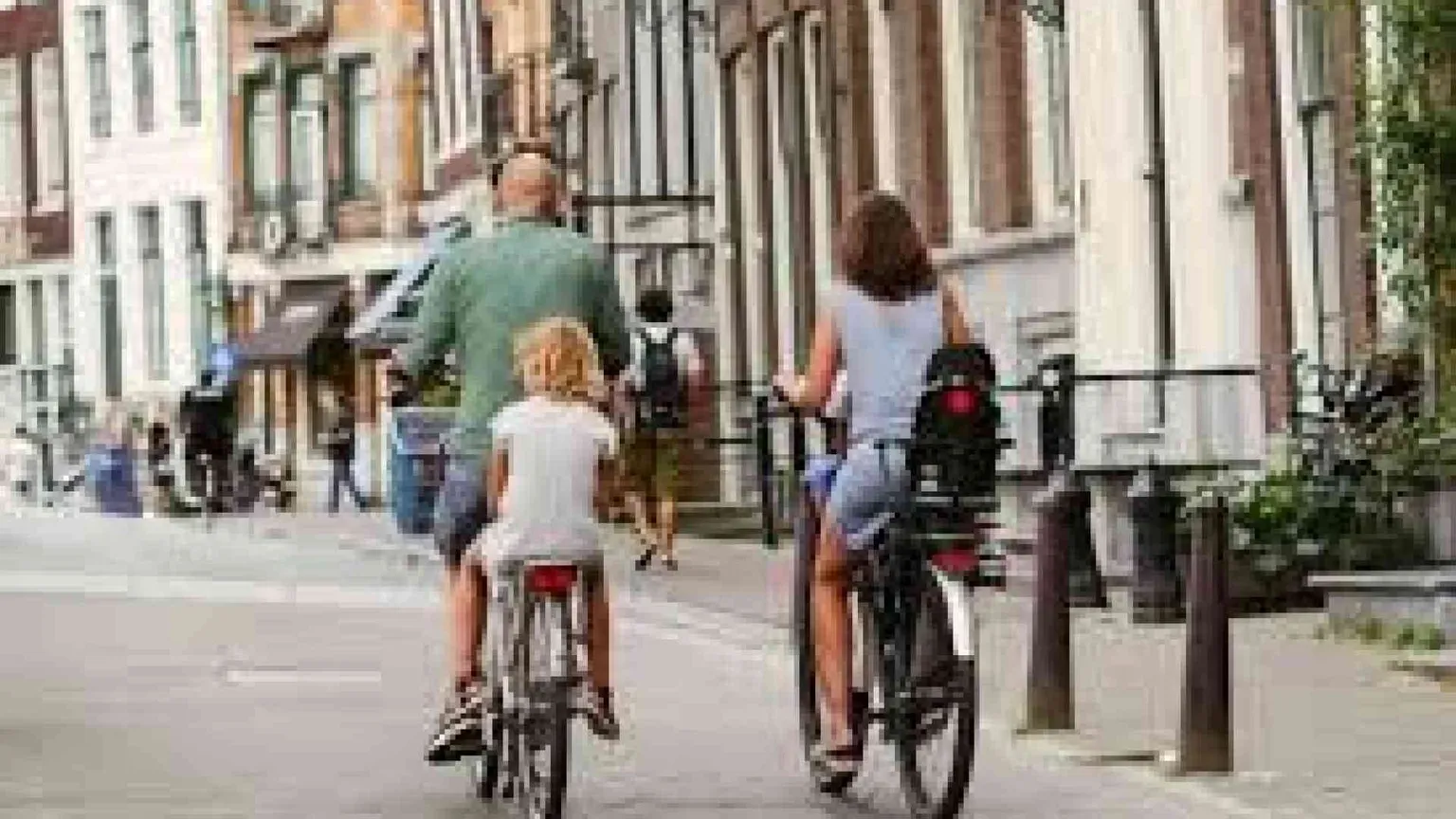 Torna l'Iva sui prodotti prima infanzia. Arriva decontribuzione per le madri