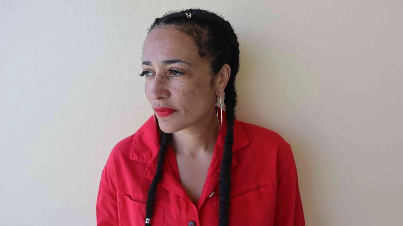 Zadie Smith: «Scrivere, frode che strappa il velo delle visioni errate»