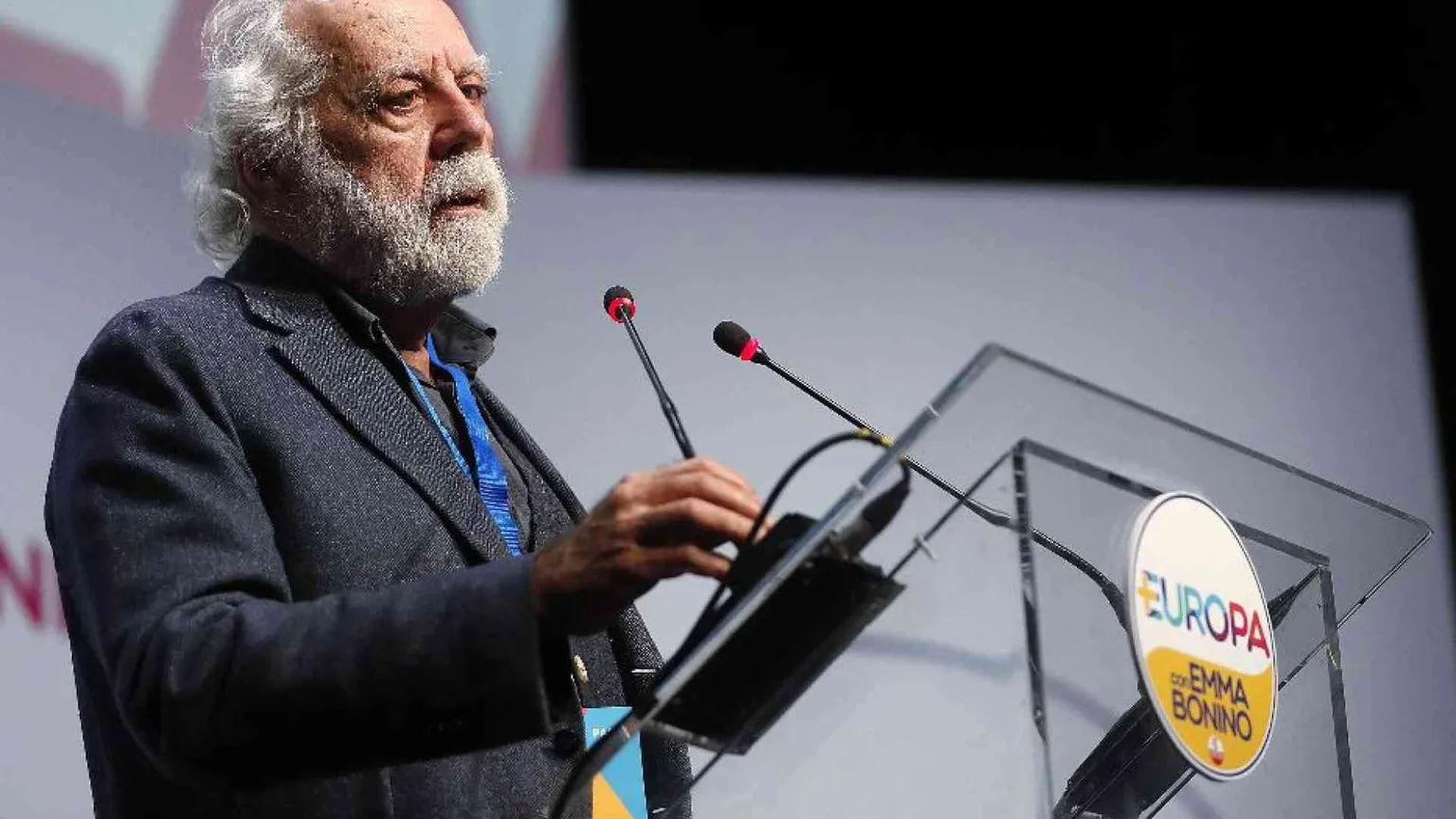 È morto il fumettista Staino, “papà” di Bobo