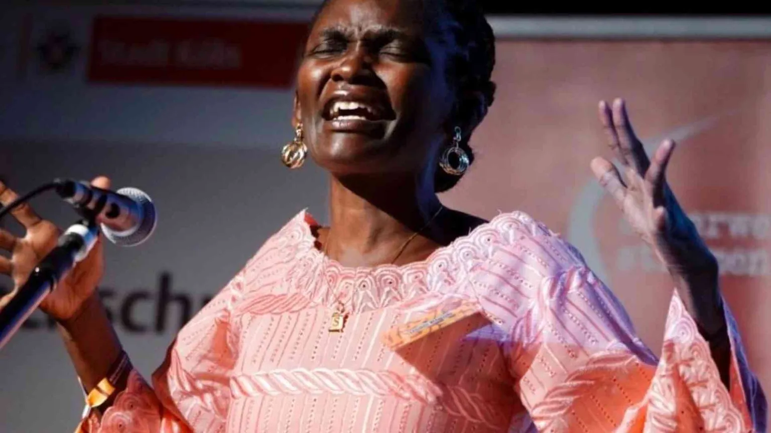 Susan Kiguli: «La parola è la vera arma di pace»