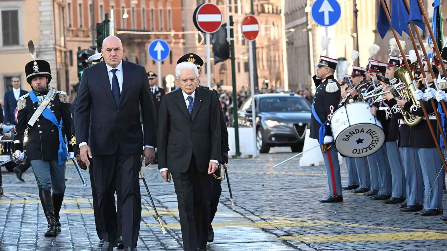 Mattarella: sorreggono la vocazione dell'Italia alla pace