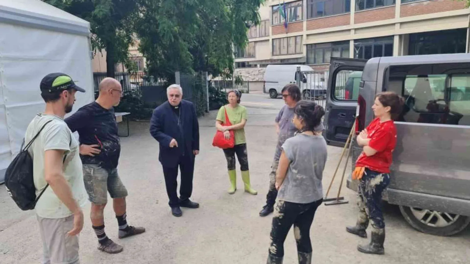 Il vescovo Toso: accanto alla mia Chiesa che soffre