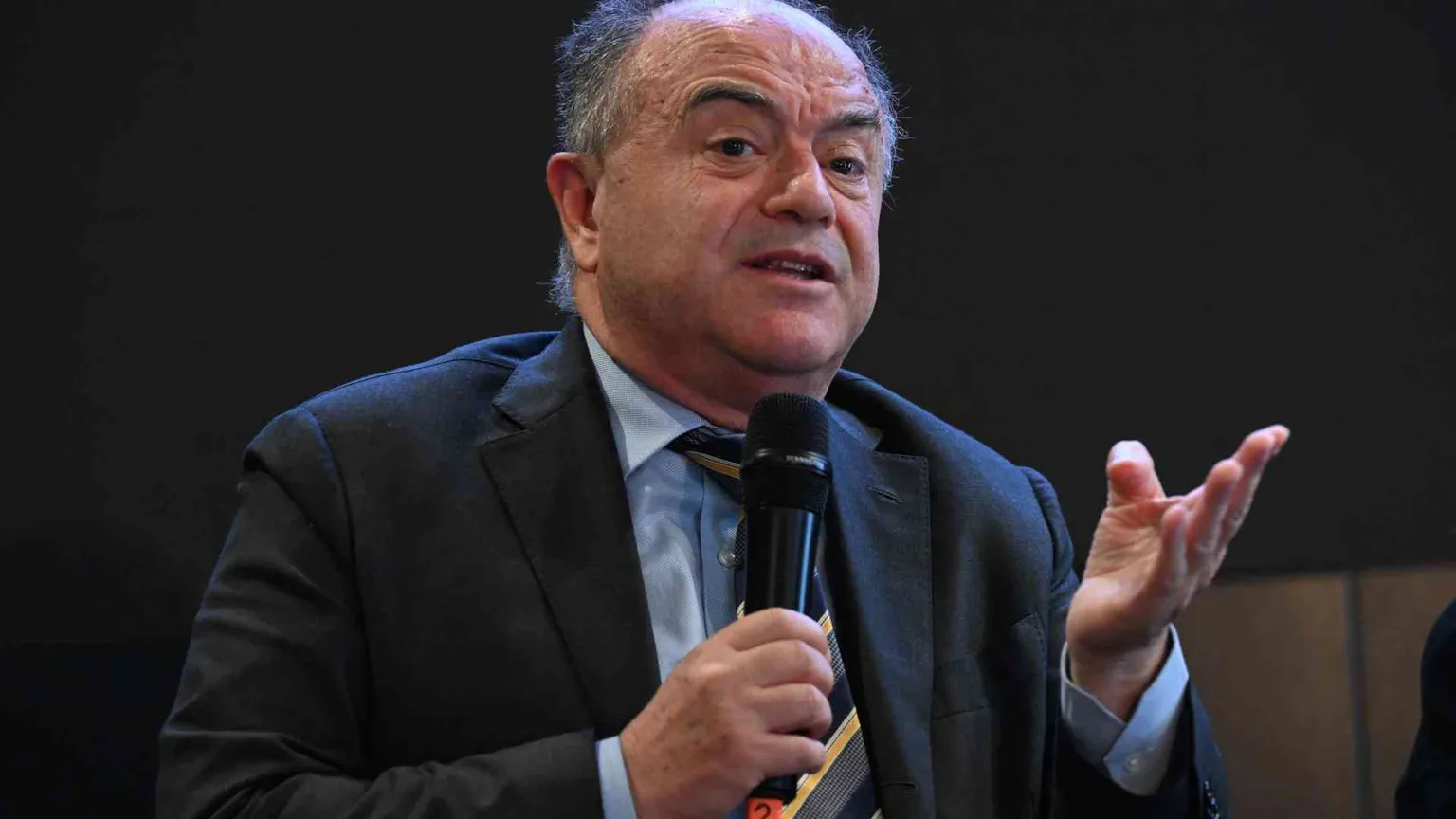Gratteri: criptofonini, bitcoin e dark web. I nuovi boss trafficano così