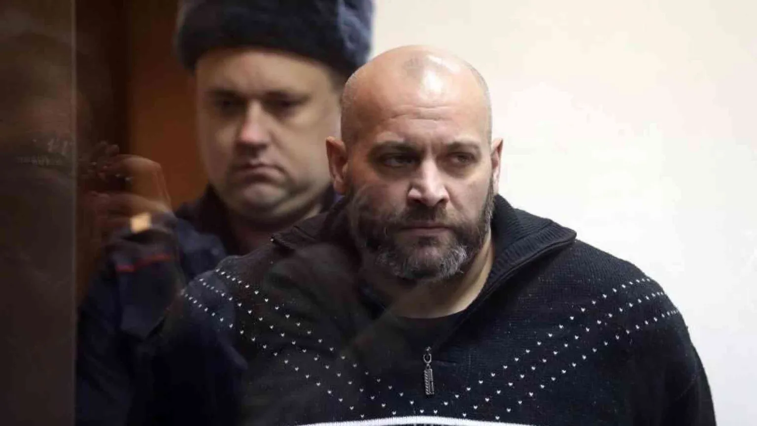 Uno degli assassini di Anna Politkovskaya si arruola e Putin lo grazia