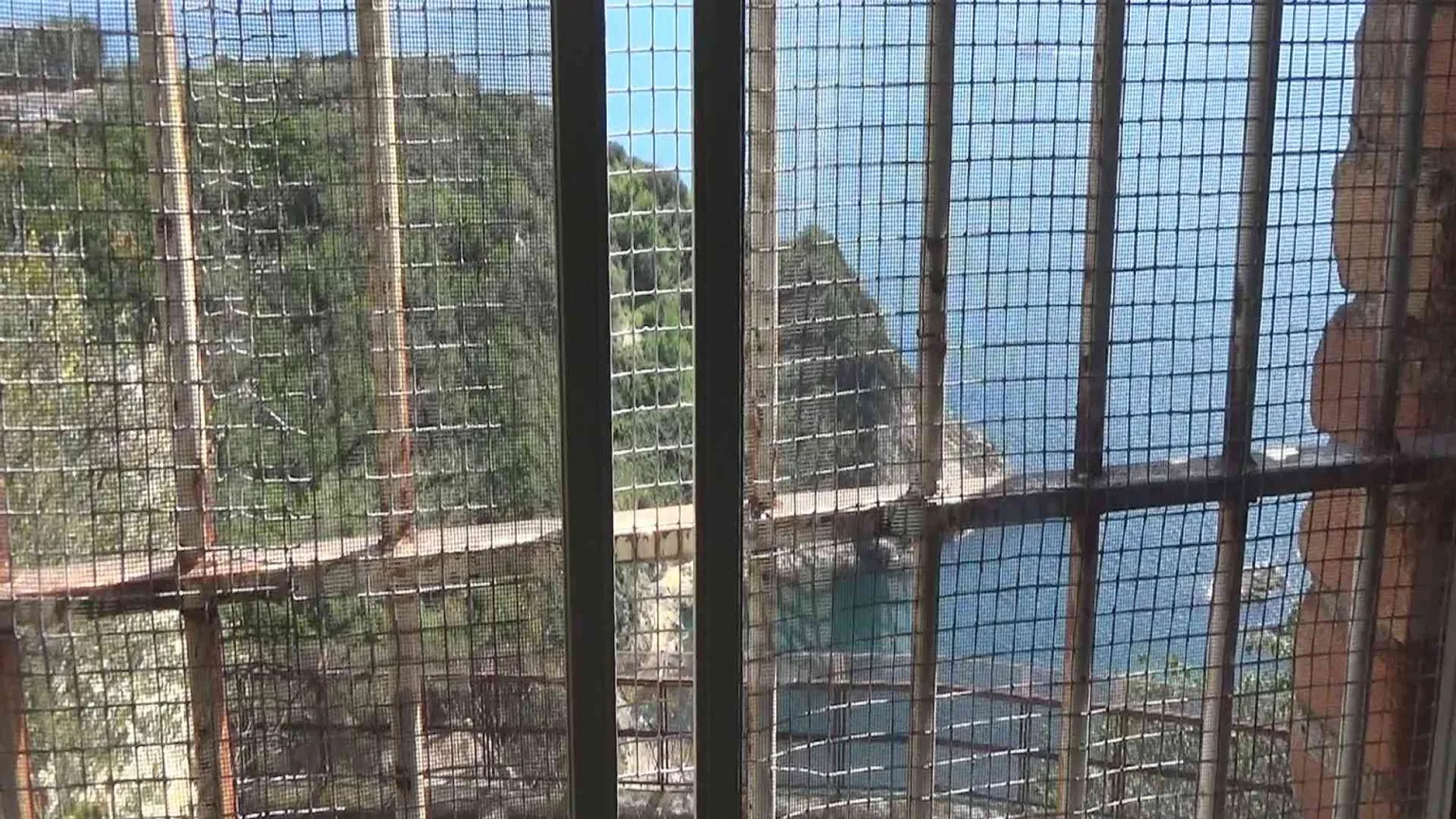 Nisida, detenuti Incendiano cella e picchiano agenti