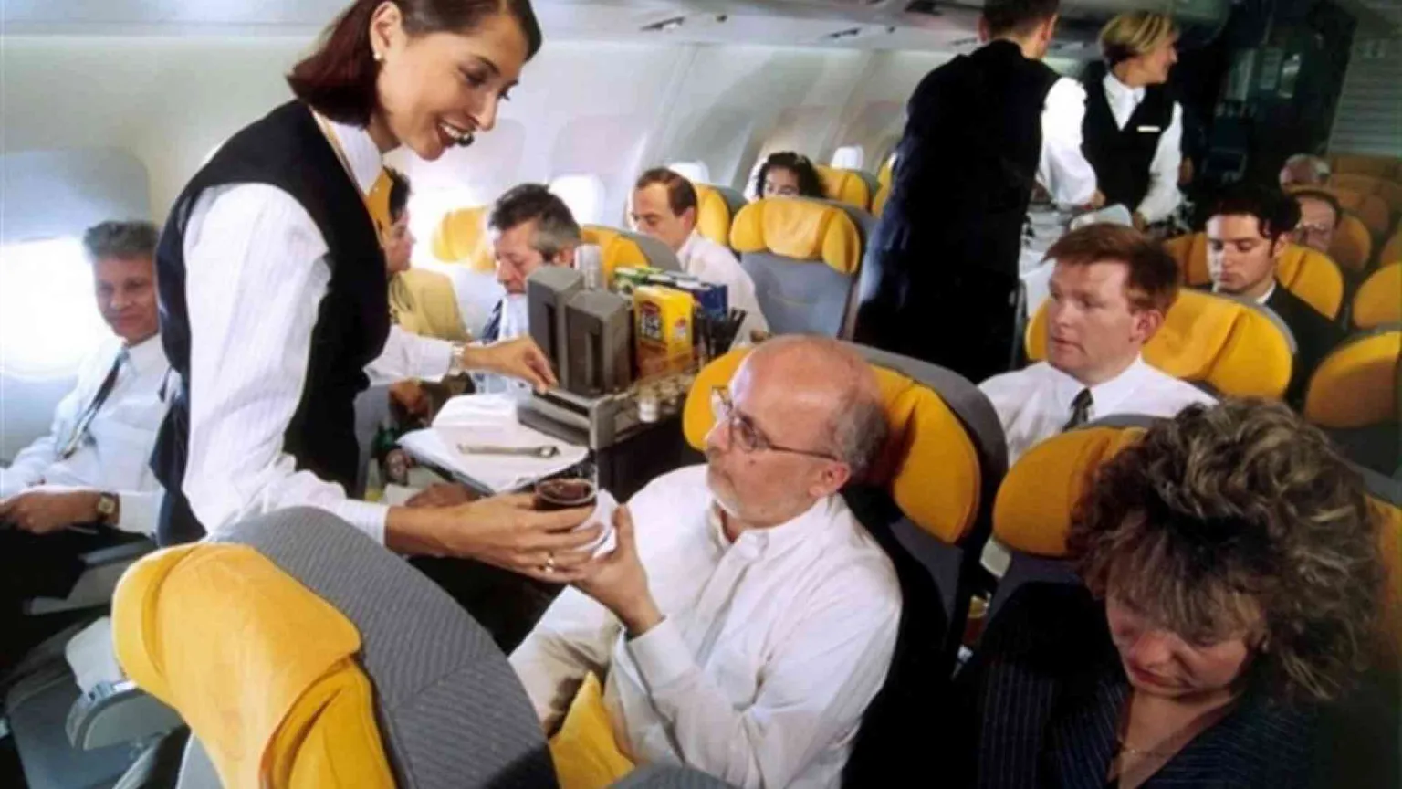 Piloti e assistenti di volo pronti al "decollo"