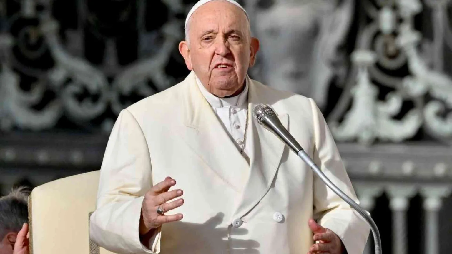 Il Papa incontra israeliani e palestinesi: no al terrorismo