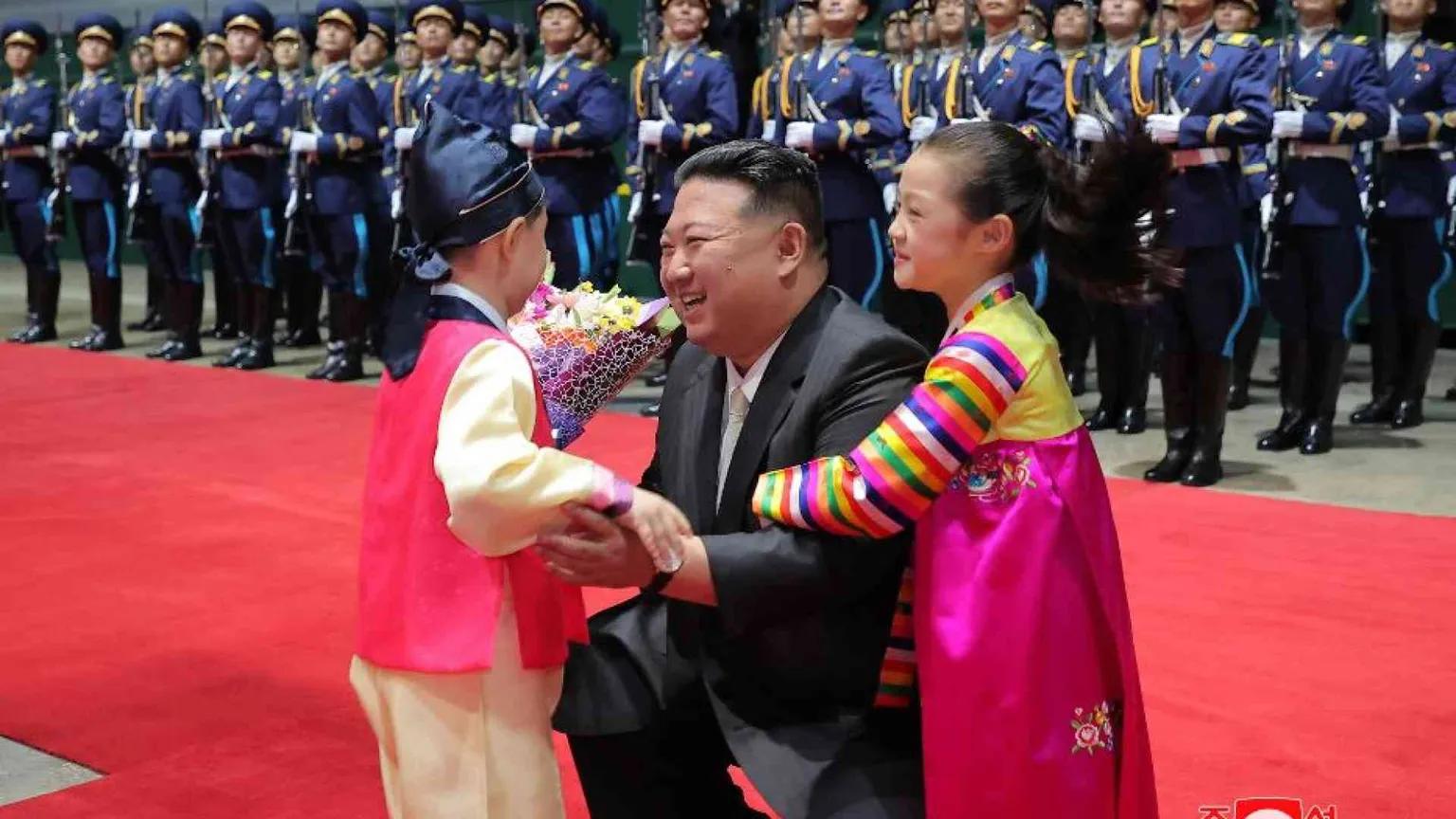 Spunta la giovanissima figlia di Kim. E già studia da erede