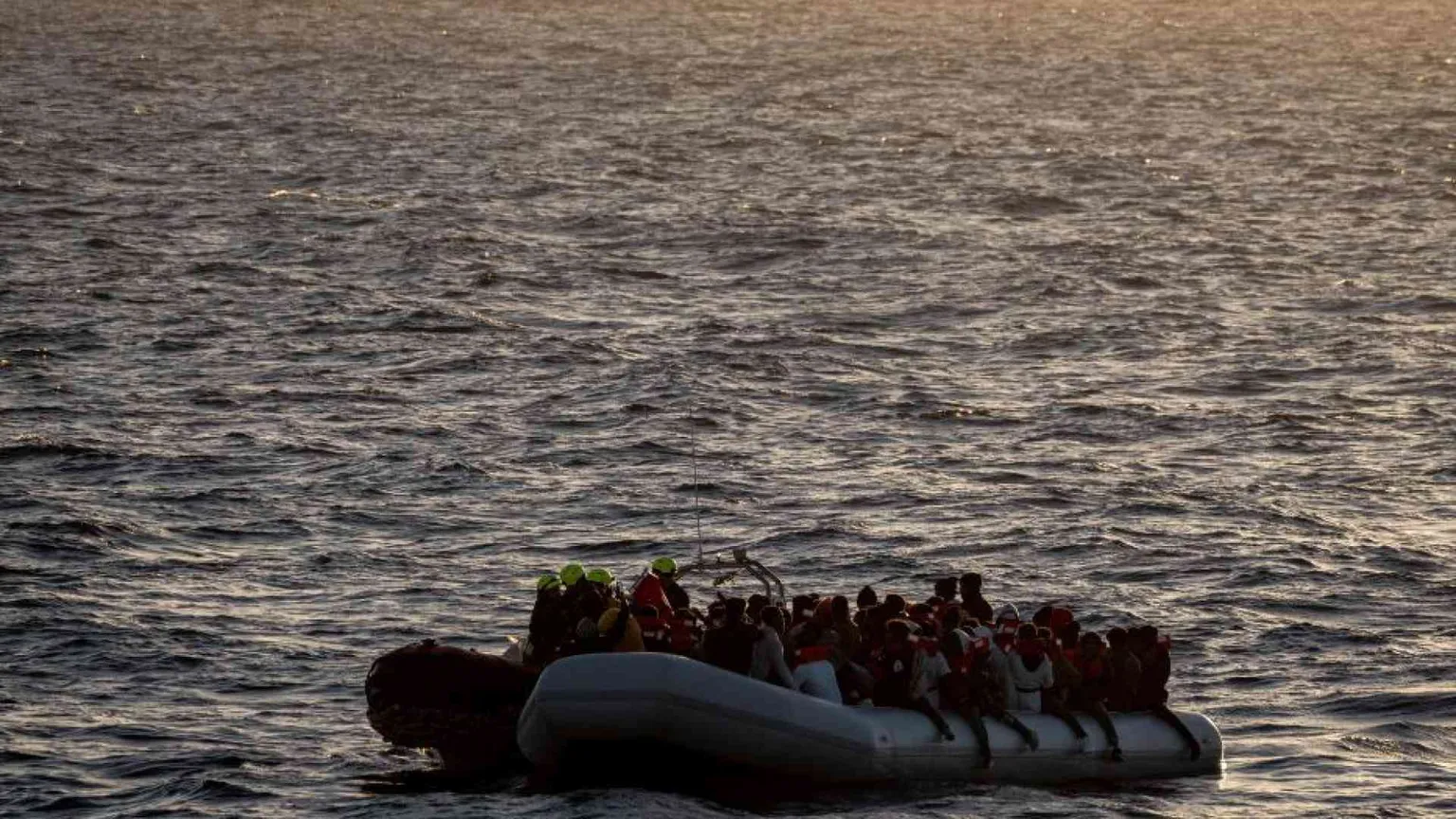 Il Papa sui migranti: senza integrazione c'è pericolo