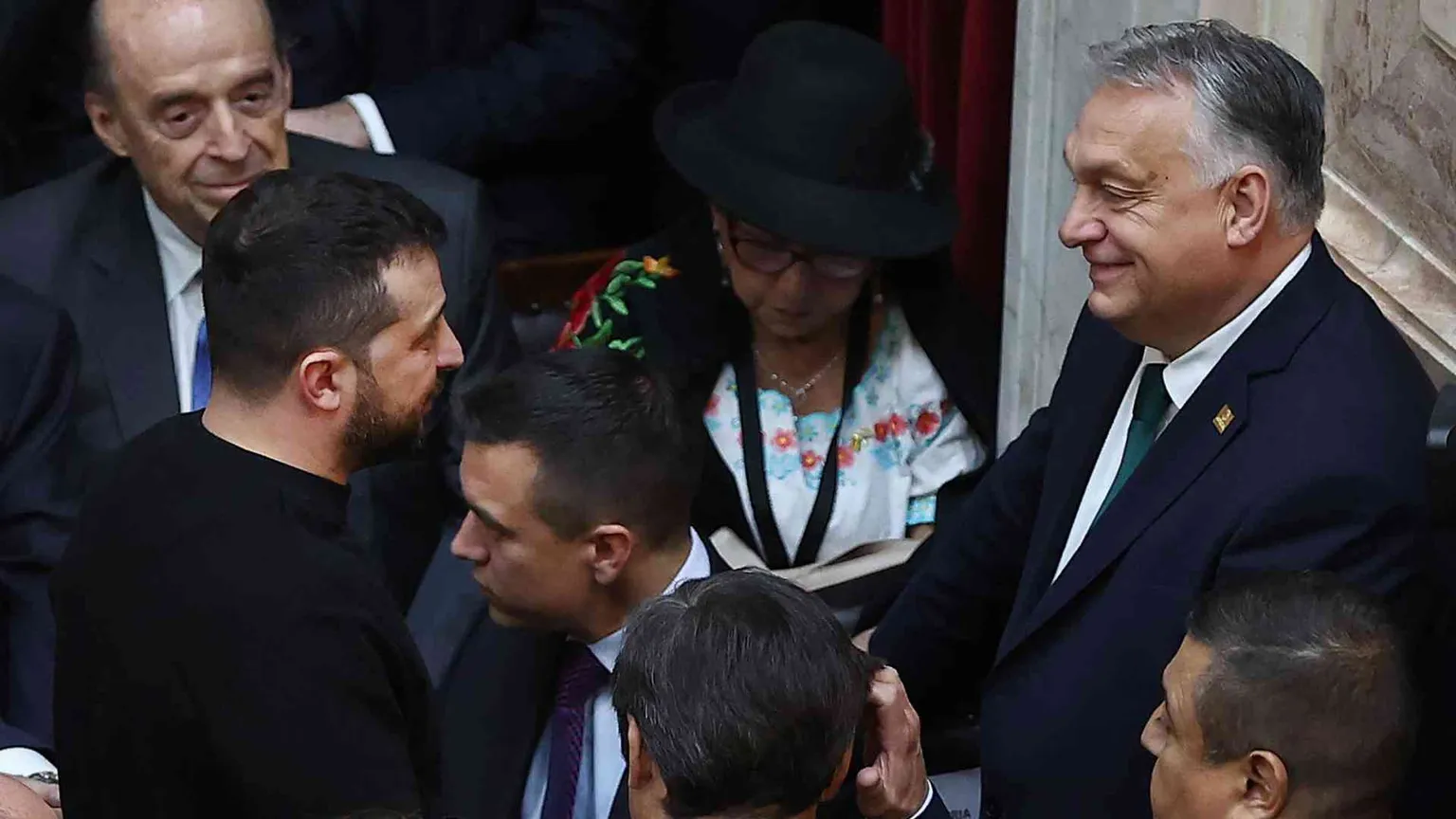 Ucraina nell'Unione Europea: Orbán cede, via libera ai negoziati di adesione