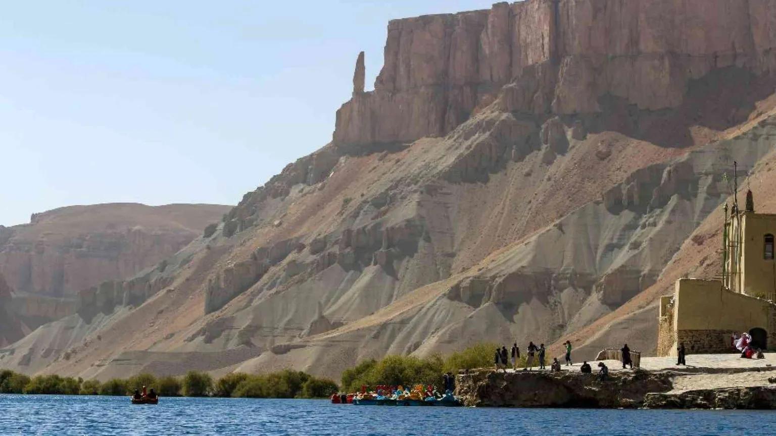 L'Afghanistan dei taleban si riapre al turismo, tra rischi e dubbi etici