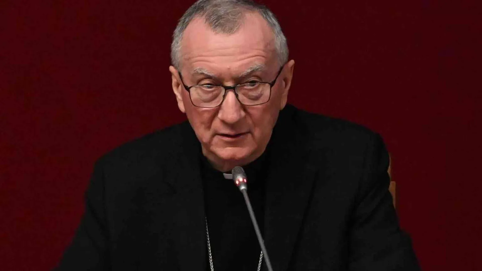 Il cardinale Parolin: la guerra? Non è più lecita