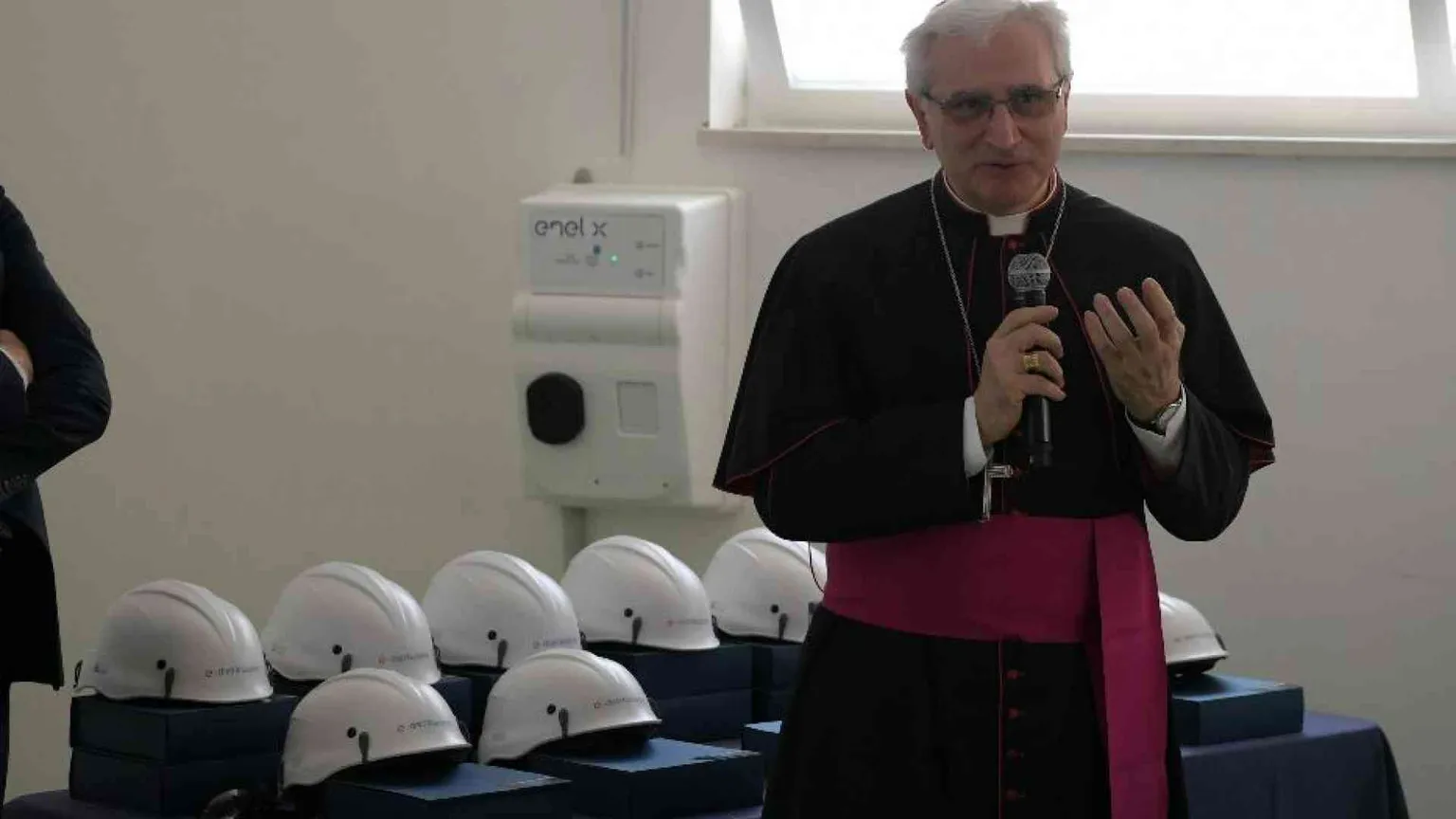 Il vescovo Miniero: «Servono risposte. Taranto merita una transizione giusta»