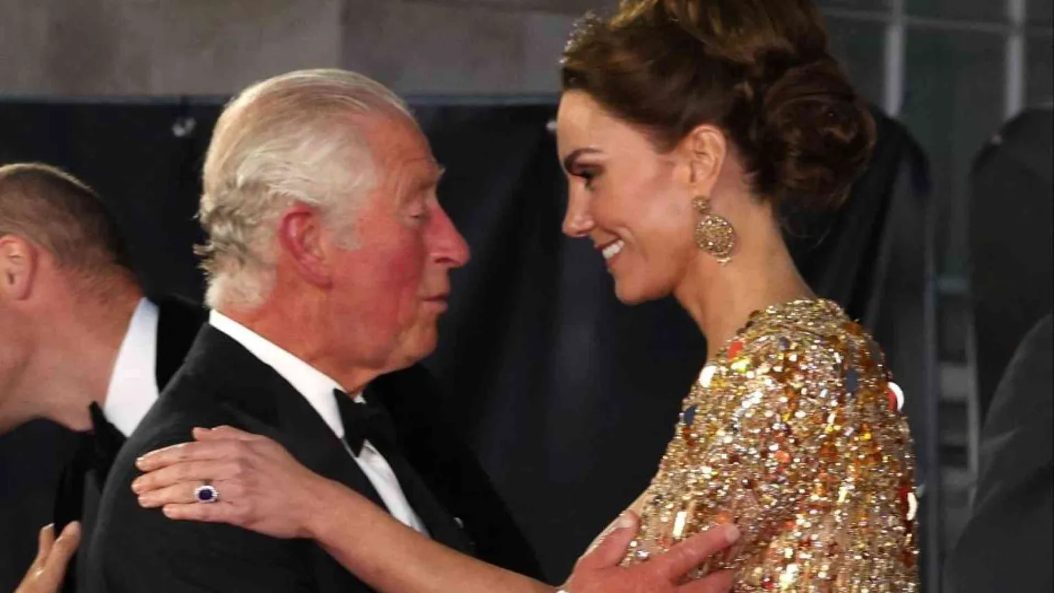 Dal Re alla Principessa, la casa reale finisce in clinica