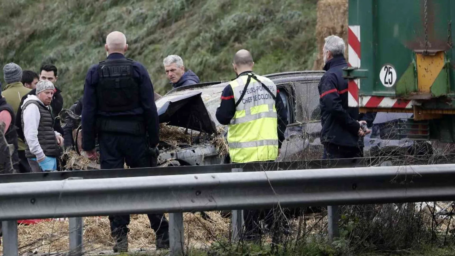 Auto contro il blocco degli agricoltori: morte una donna e la figlia
