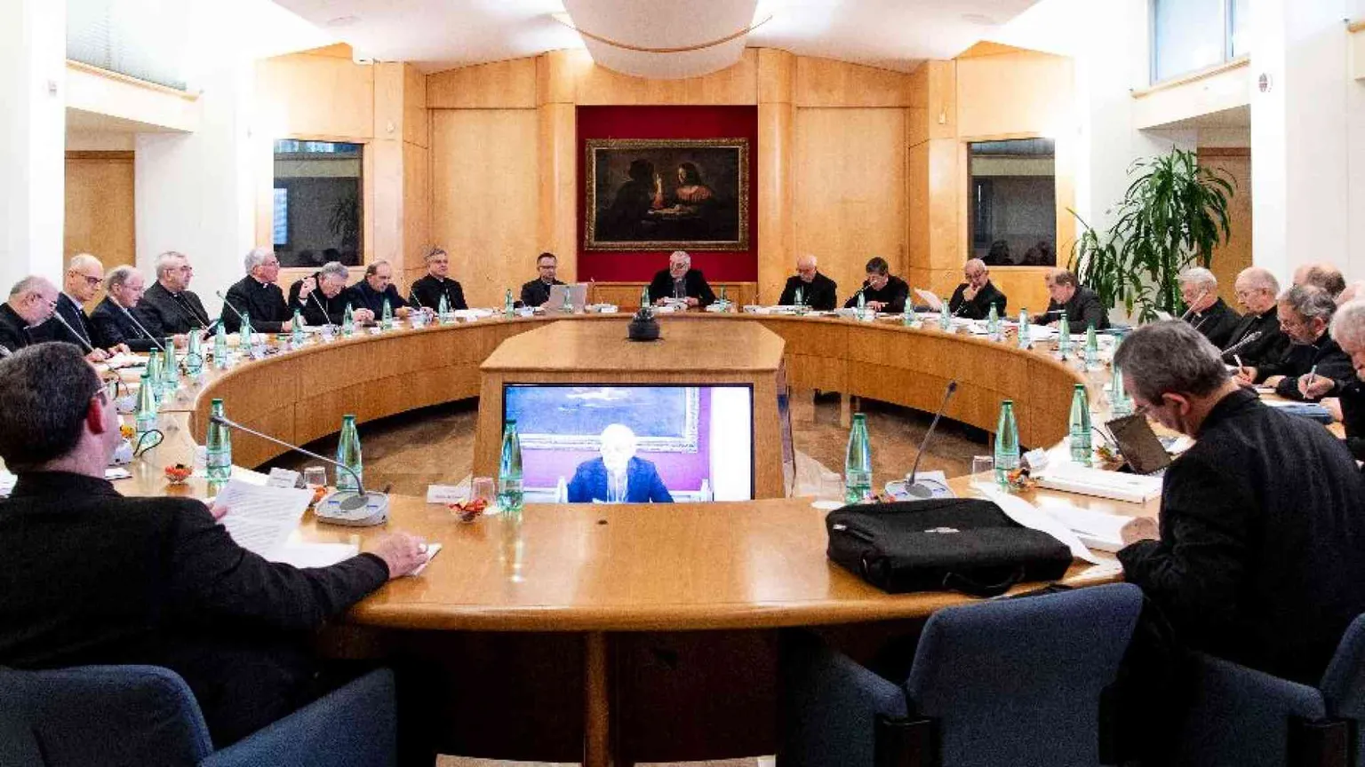 La Cei: quanto mai necessario educare alla pace