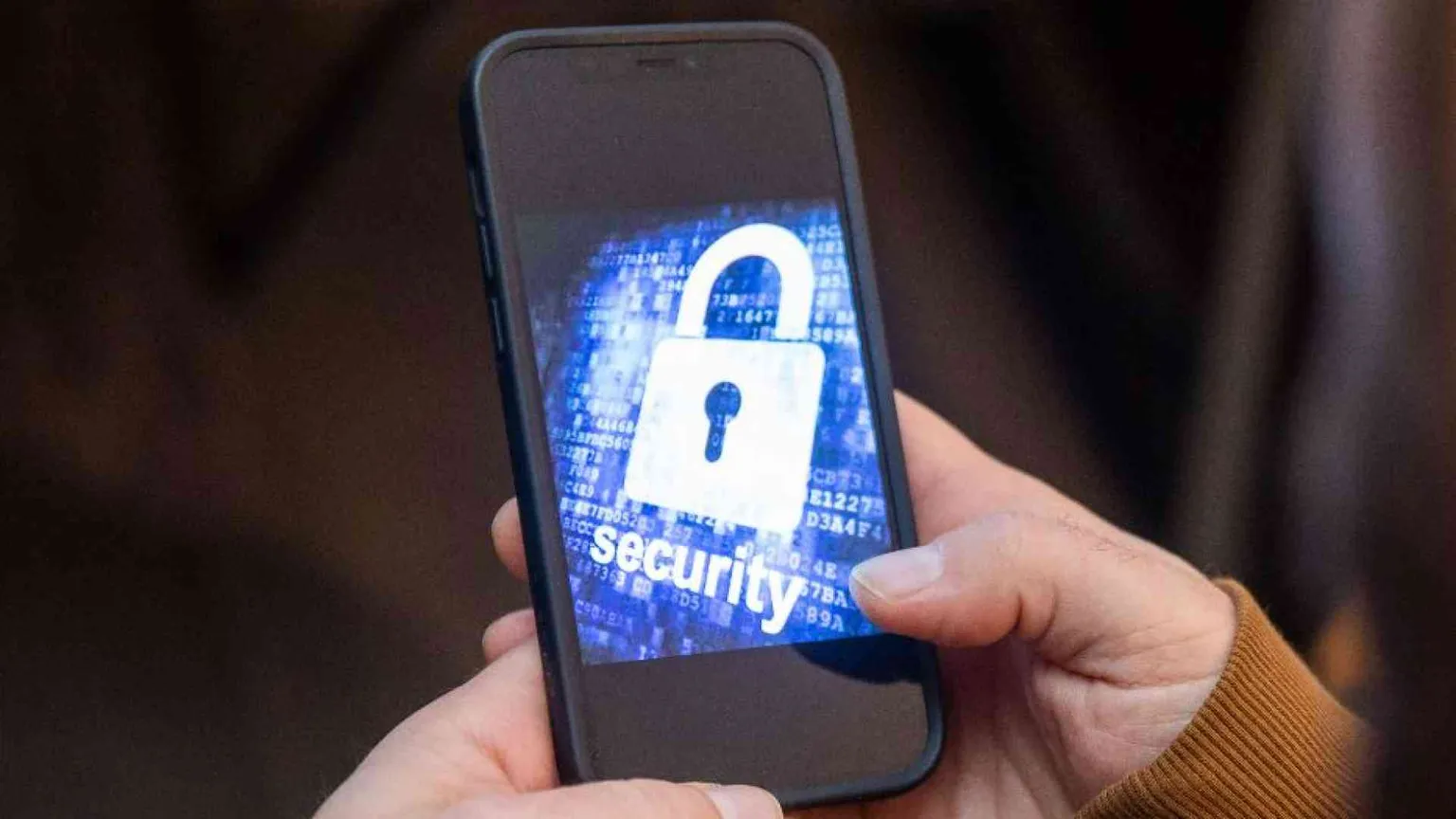 Sempre più piccoli sui social, in aumento le dipendenze da internet