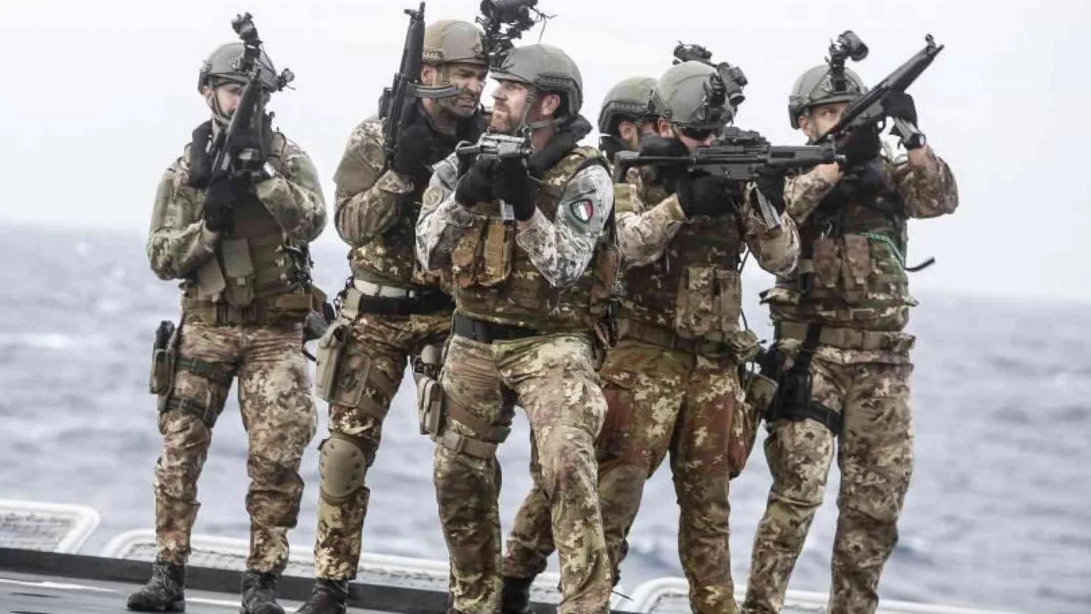 Diecimila volontari: il centrodestra prepara la «riserva militare»