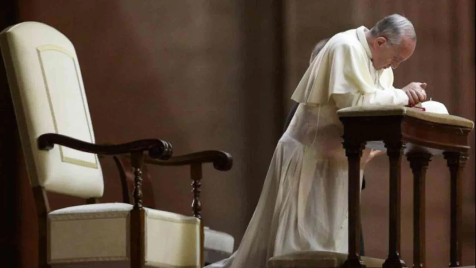 Il Papa e quel «ricordatevi di pregare per me». Ma come si deve pregare?