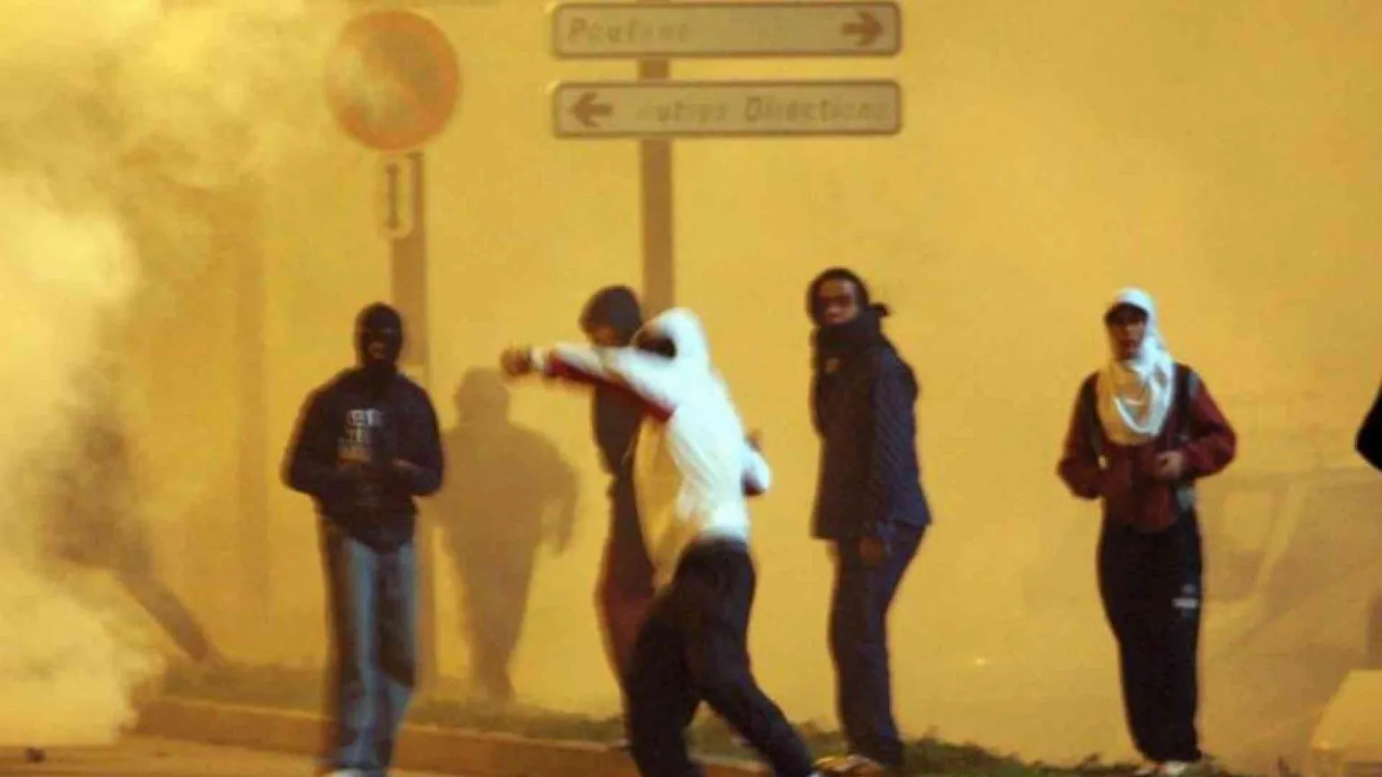Ragazzi radicalizzati, allarme in Francia. Pure a scuola il rischio terrorismo