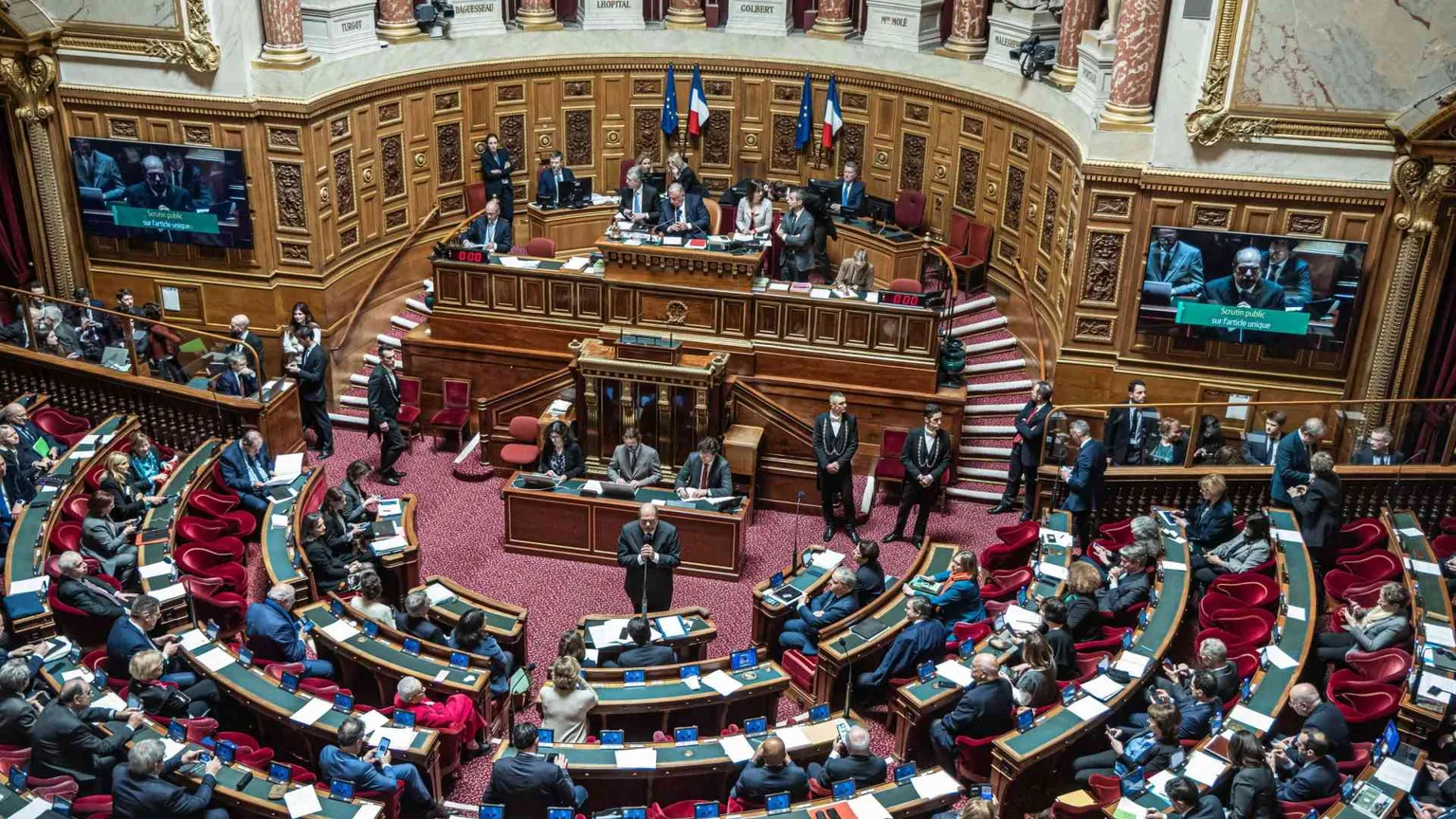 La Chiesa francese: «L'aborto un diritto costituzionale? No, attacco alla vita»