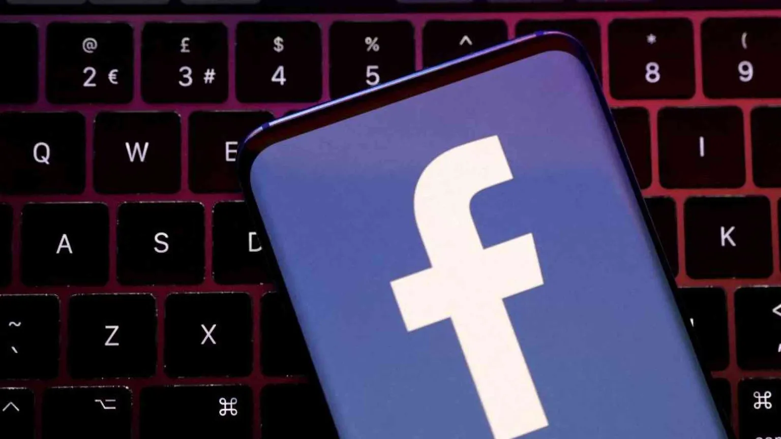 Facebook spegne le news: «Agli utenti le notizie non interessano»
