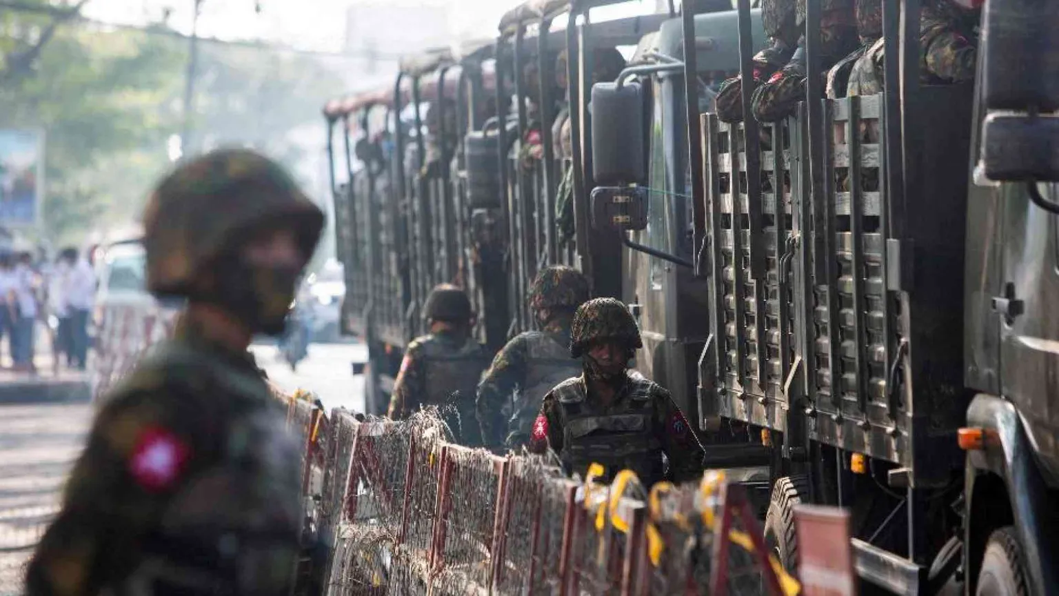 Navi da guerra sparano su un mercato nell'est del Myanmar: è strage