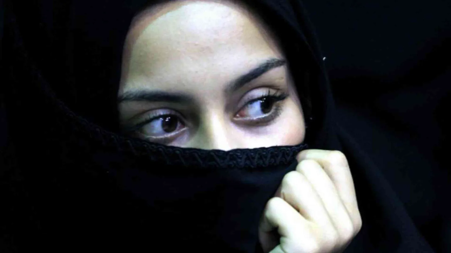 Amnesty: In Iran nuova stretta sul velo per le donne